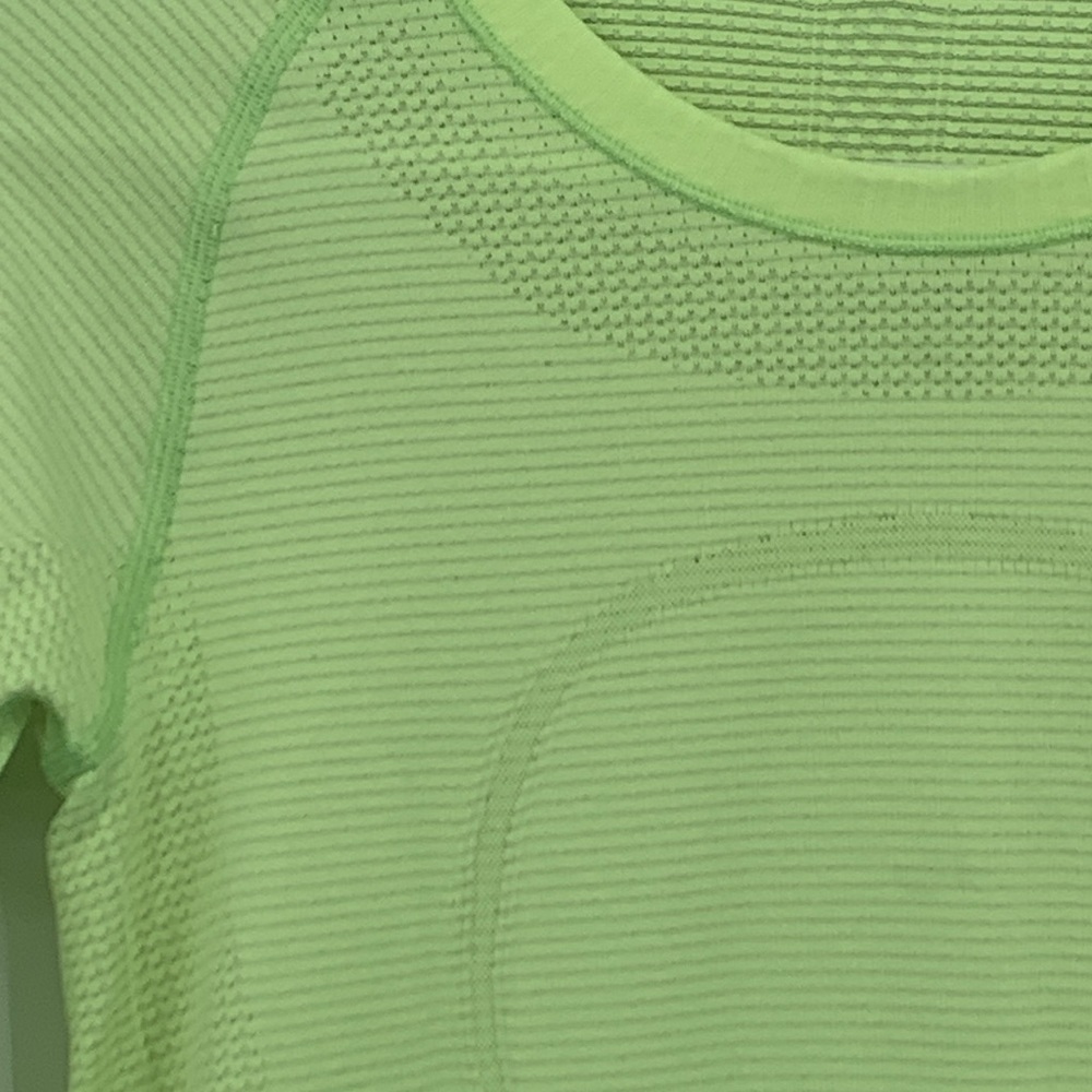 Lululemon Run: Swiftly Tech Long Sleeve Women's Size 6 - Picture 6 of 6
